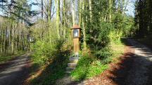  sch�ner Bildstock bei einer Wegkreuzung 